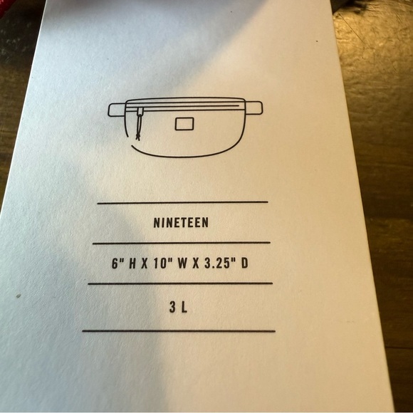 Herschel Supply Company Nineteen Fanny Pack Bag Woodland Camo - Picture 6 of 7